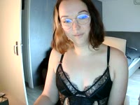 Ik ben een spontane dame die bijna niets te gek vind. Ik sta voor veel dingen open zolang we het samen maar gezellig hebben. Heb je een lekker verzoekje? vraag het me dan zeker.