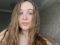 beautiful webcamgirl AlbertaClem