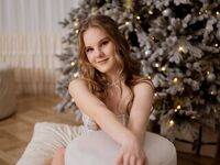 camslut masturbating LiliLohan