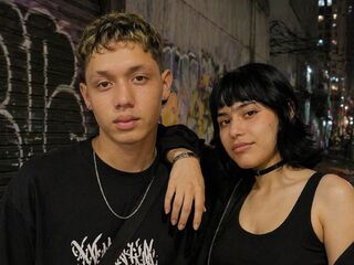 couple webcam naked AxelAndCloe