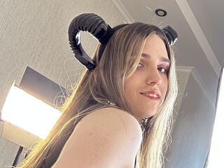 naked girl with live cam masturbating AaliceWalter