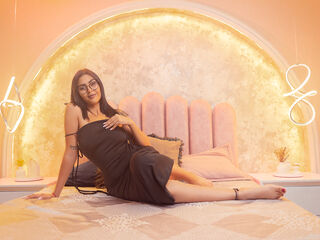 live cam girl picture AishaCarpenter