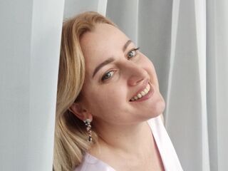 hot striptease webcam AlexaDeneuve