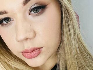 free live webcam chat AminaDigges