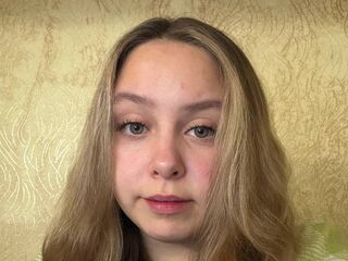 naked webcam girl AngellaRuts