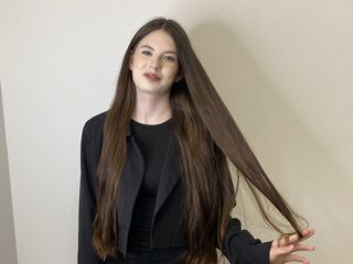 camslut showing pussy BrendaShabot