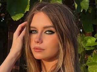 naughty webcamgirl BrunaKiebler