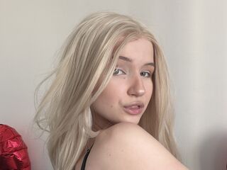 nude ChunBirdwell