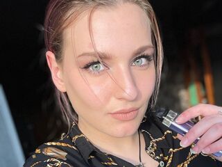 camgirl showing pussy CristaStwell