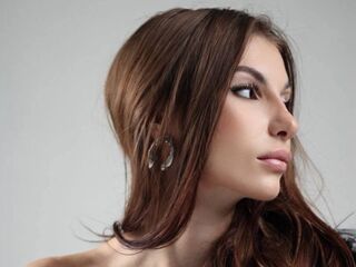 camgirl playing with sextoy DionnaTalone