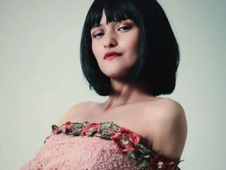 free nude live show EvyThompson