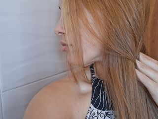 naughty camgirl fingering shaved pussy FlorAnderson