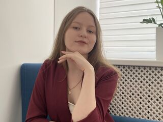 naked cam girl picture GermaineMoland