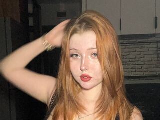 topless webcamgirl HildeTobia