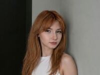 camgirl playing with vibrator JeniceRadulescu