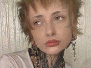 topless girl JulianeVerdier