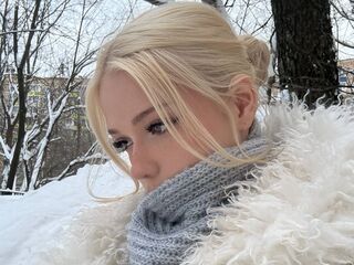 fingering webcam girl JuneLaughton