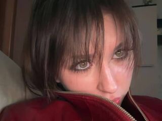 girl nude KariErpelding