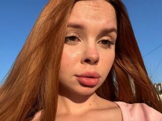 hot girl cam KarinaSavastru