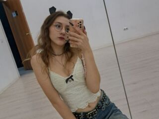 cam girl masturbating with dildo KarryLagerstedt