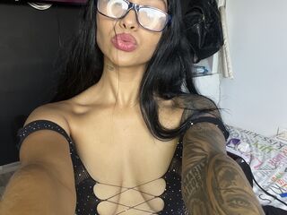 hot naked webcamgirl KatieReyes