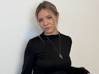 cybersex chatroom KeiraTullier