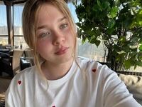 live strip tease show KendallHennig