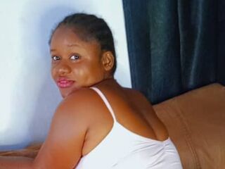 camslut fingering pussy KiraDon