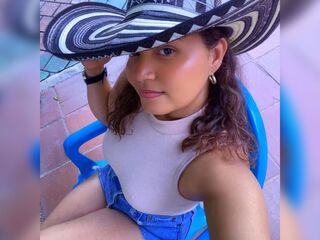 live teaser web cam LauraPhol