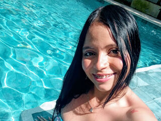 naked camgirl gallery LauraVelle