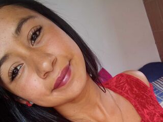 camwhore fingering pussy LausLopez