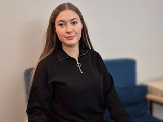 cyber sex show LeaDarcy