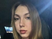 mastubating web cam girl LeannHonnerlaw