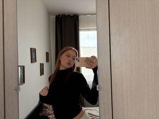 hot chat room LennieLukasik