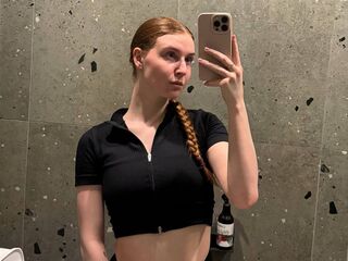 free chat room LessieNunz