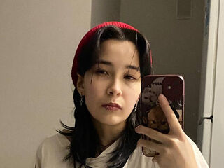 naked girl with webcam masturbating with vibrator LibertyBranden