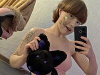 streaming live webcam LunaWillson