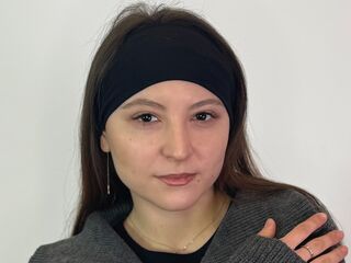 cam girl masturbating with sextoy LuzJeantet