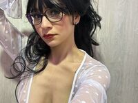 naked camgirl masturbating with dildo MaddiePaz