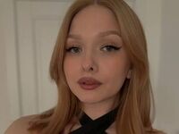 naughty cam girl masturbating with dildo MaryLeens