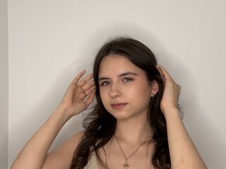 naked camgirl masturbating with vibrator MeaganWujcik