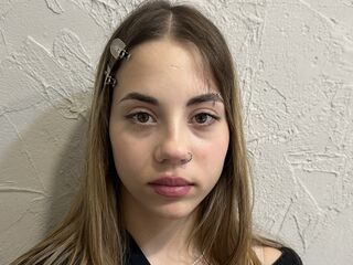 hot chatroom MiaChoo