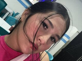 masturbating camgirl MiaMorett