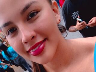 naked cam girl masturbating with vibrator MiaRosele