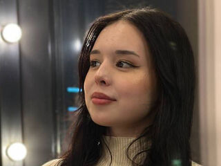 hot chatroom MikiPellon