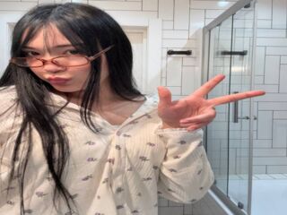 fingering girl webcam  MilaEva