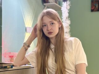 hot webcam video MinnieTallacksen