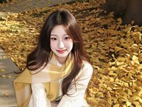 cam slut photo MoleSon