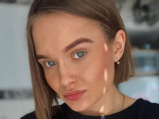 free hardcore porn cam MyriamQuinnan