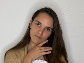 cam girl showing tits NancyPartinson